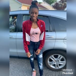 Meet your Posher, Monique